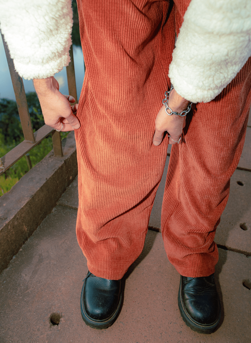 Stay Pants Cotelê (preta ou terracota)